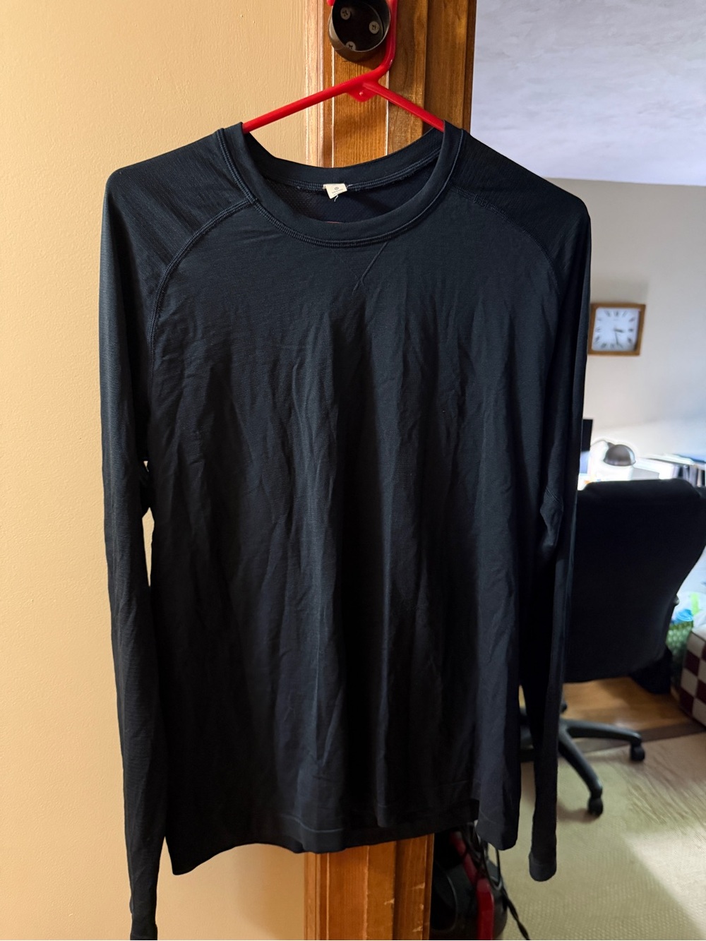 Men’s lululemon navy long sleeve size medium